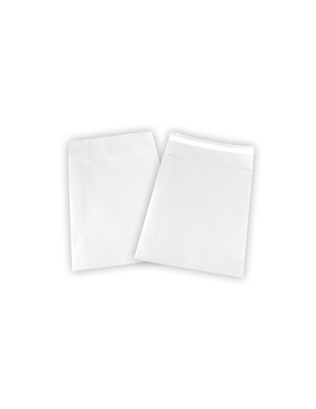 White e-commerce envelopes with adhesive flap and gusset