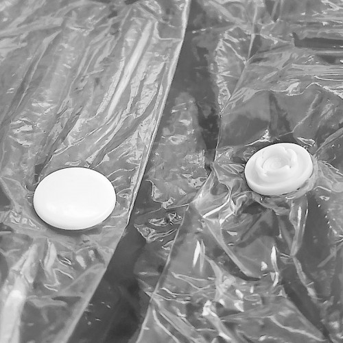 Bata de polietileno fecho frontal com colchete