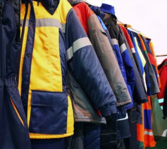 Ropa laboral para evitar alergia a tejidos