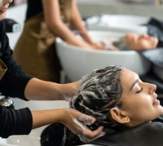 delantal impermeable peluqueria