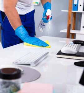 diferencia entre limpiar y desinfectar lugar de trabajo